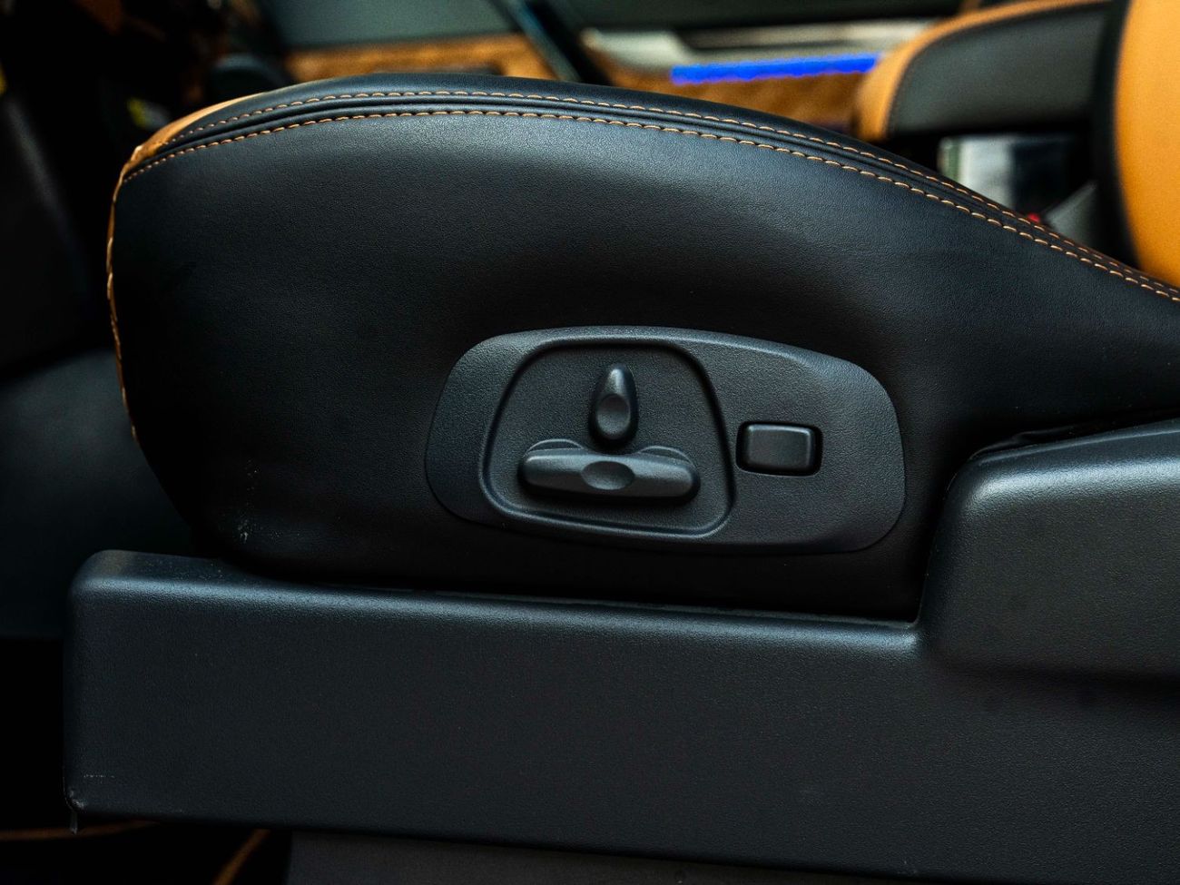 ميتسوبيشي باجيرو AED 2,044 PM • 3.8L SIGNATURE - FINAL EDITION • BRAND NEW • OFFICIAL MITSUBISHI WARRANTY UNTIL 2027