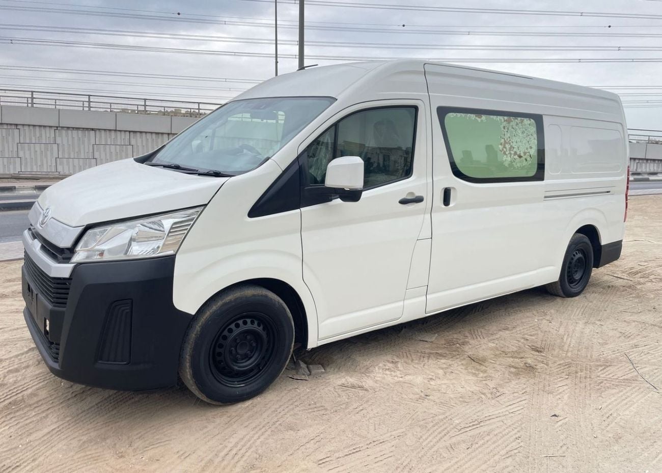Toyota Hiace DLS - STD ROOF Right Hand Drive