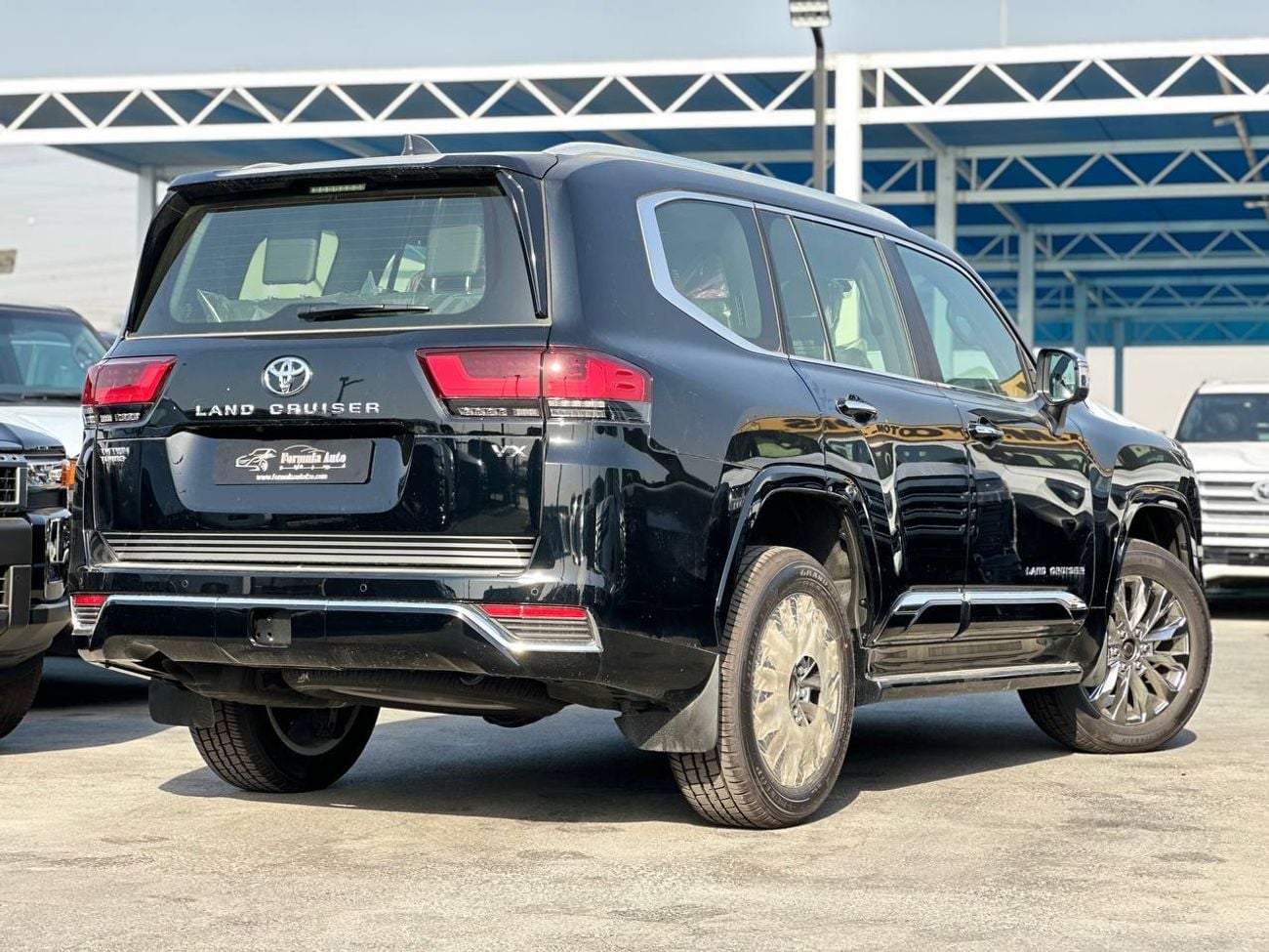 تويوتا لاند كروزر VX 3.3 لتر ديزل أوتوماتيك // 2026 // كاملة المواصفات مع رادار، كاميرا 360 درجة، مقاعد مدفأة ومبردة /