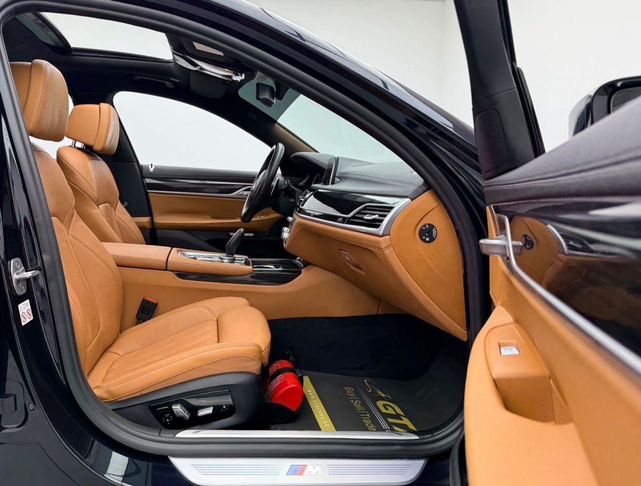 BMW 730Li M SPORT 2018 BMW 730Li M-Sport, 2028 BMW Service Pack, Full BMW Service History, Fully Loaded, GCC