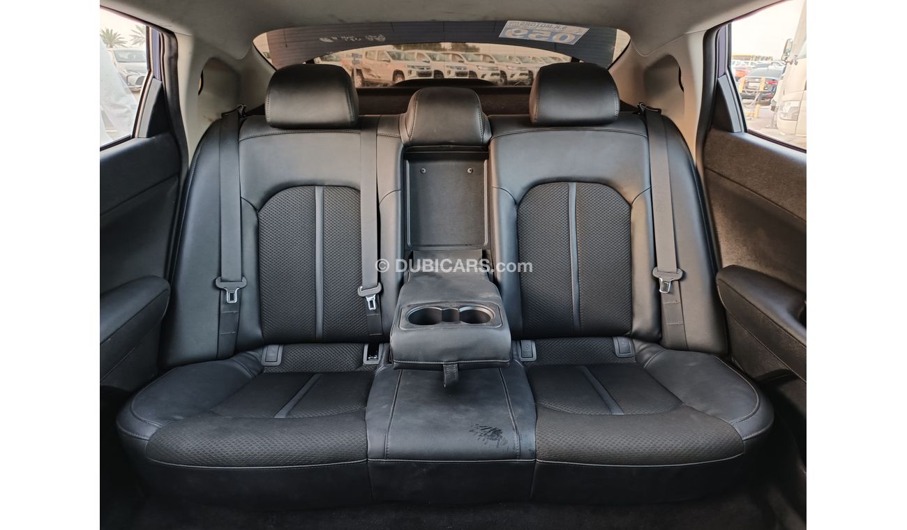 Kia Optima 2.4L, Driver Power Seat & Leather Seats / Low Mileage (LOT # 6882)