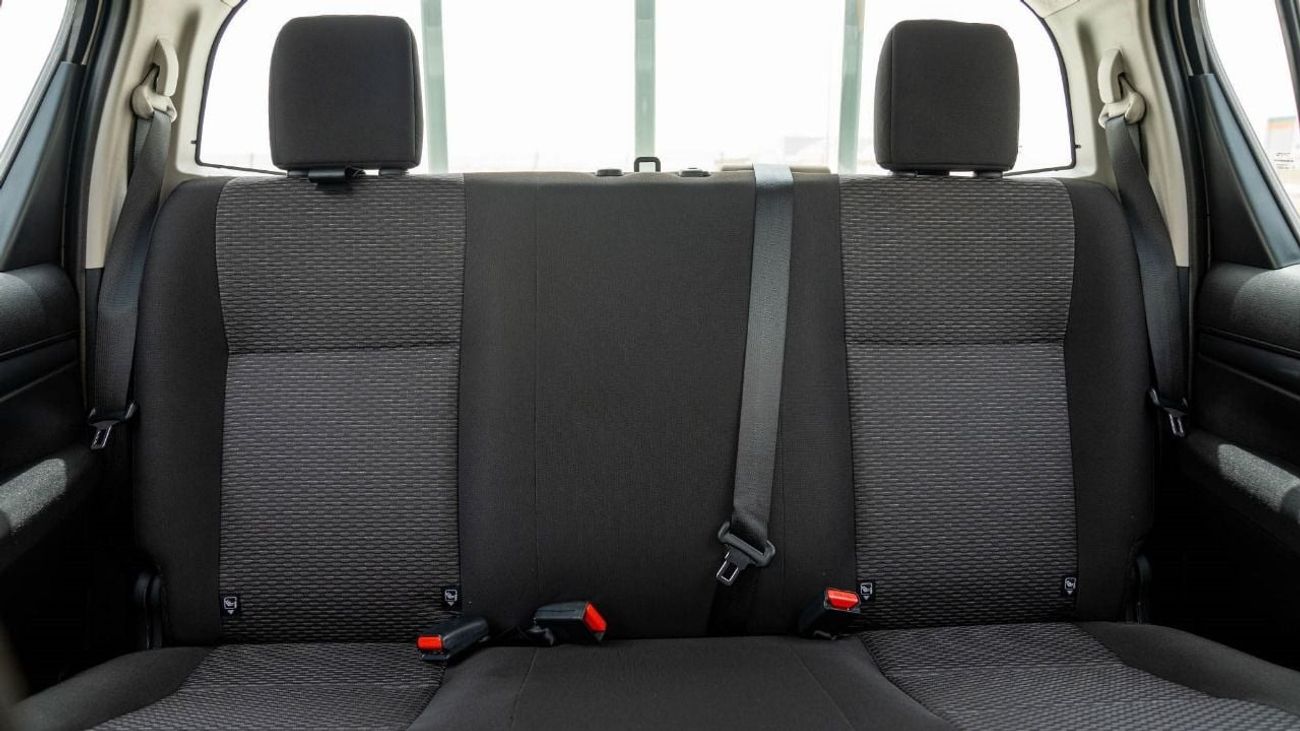 تويوتا هيلوكس Toyota Hilux 2.4L Basic  MT 2025