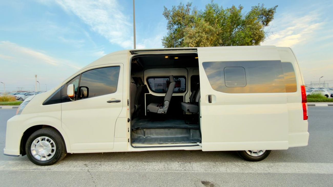 Toyota Hiace 13 SEATER | 2WD | AUTOMATIC TRANSMISISON | 2.8L DIESEL ENGINE | 2024 | RHD