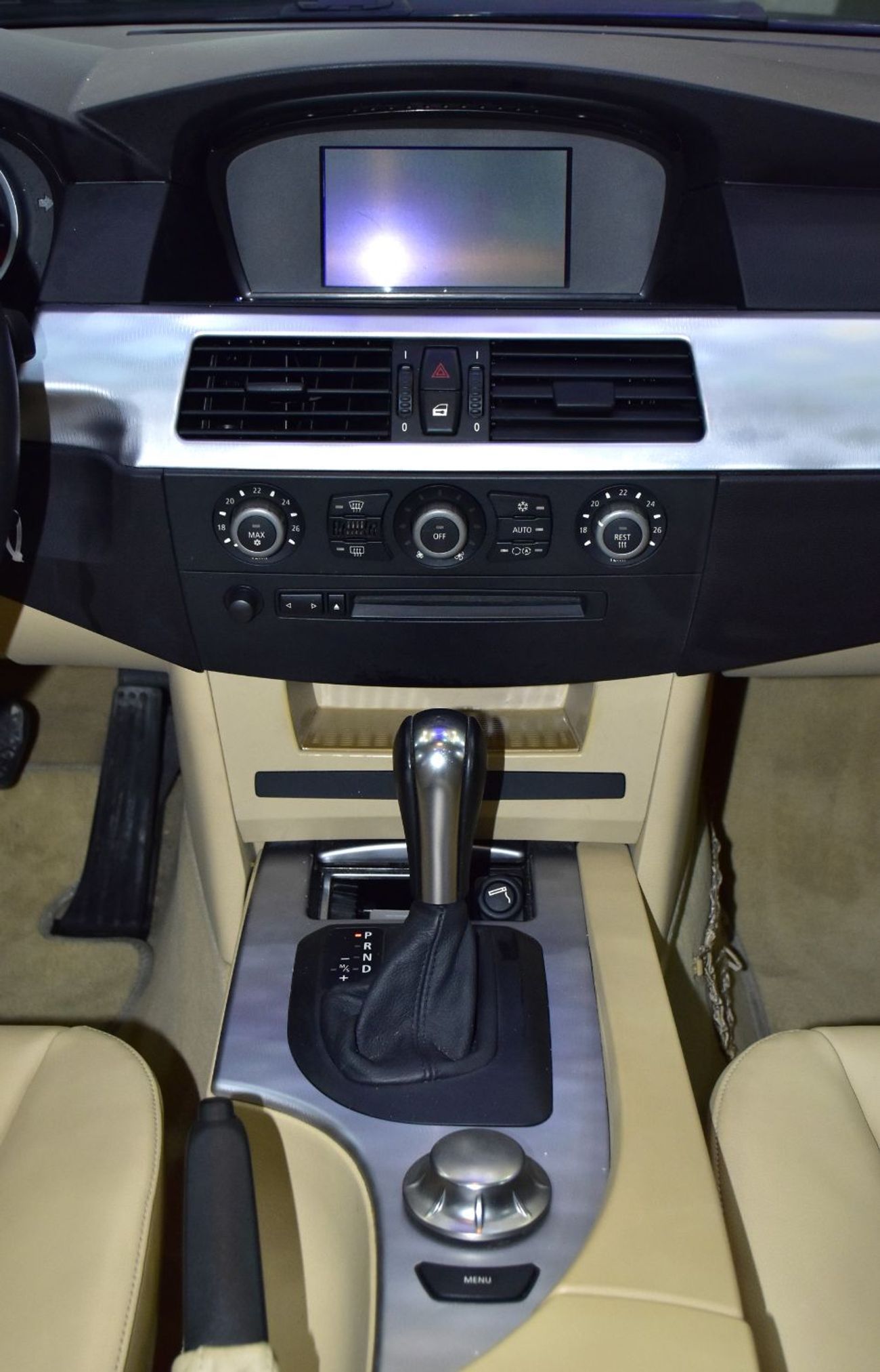 بي أم دبليو 520i EXCELLENT DEAL for our BMW 520i ( 2005 Model ) in Blue Color GCC Specs