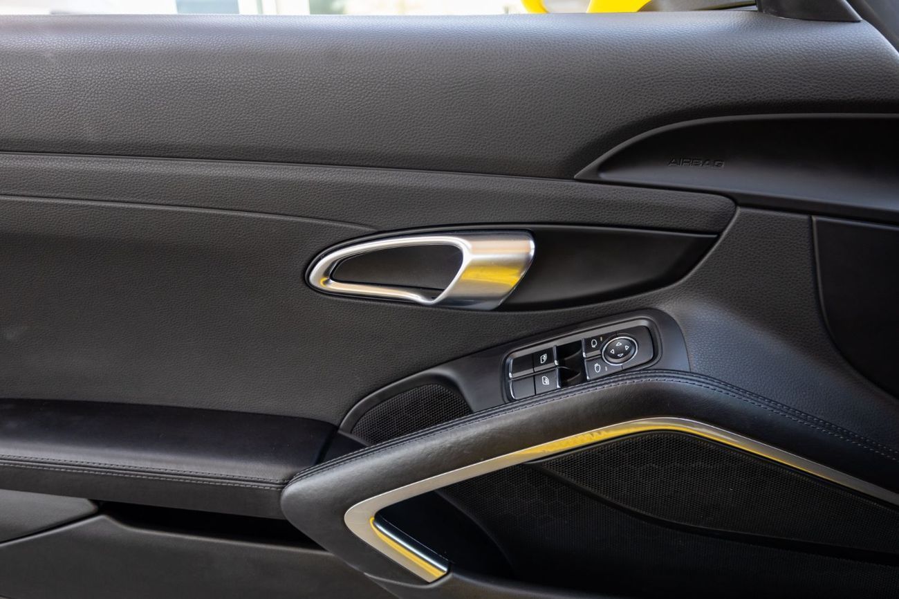 بورش بوكستر 718 Std 2.0L A/T