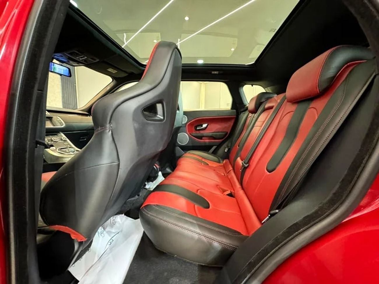 Land Rover Range Rover Evoque DYNAMIC PLUS LOVELY RED || TOP RANGE || GCC || PANORAMIC || LOW MILEAGE