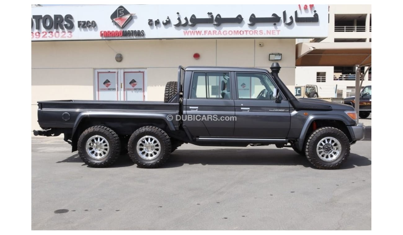تويوتا لاند كروزر بيك آب 6X6 تويوتا لاند كروزر بيك أب 4.5 لتر