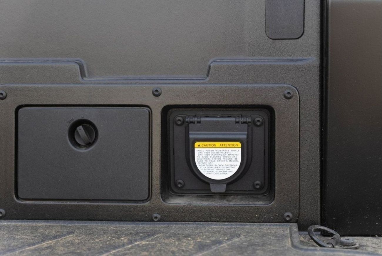 Toyota Tacoma 2022 Toyota Tacoma 3.5 TRD Sport- White inside Black | Export Only