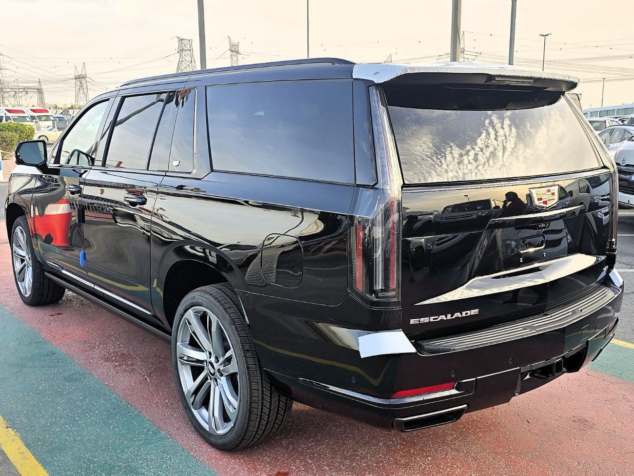 Cadillac Escalade Cadillac Escalade 6.2L Petrol V8 4WD Sport Platinum Black Color 2026 Model