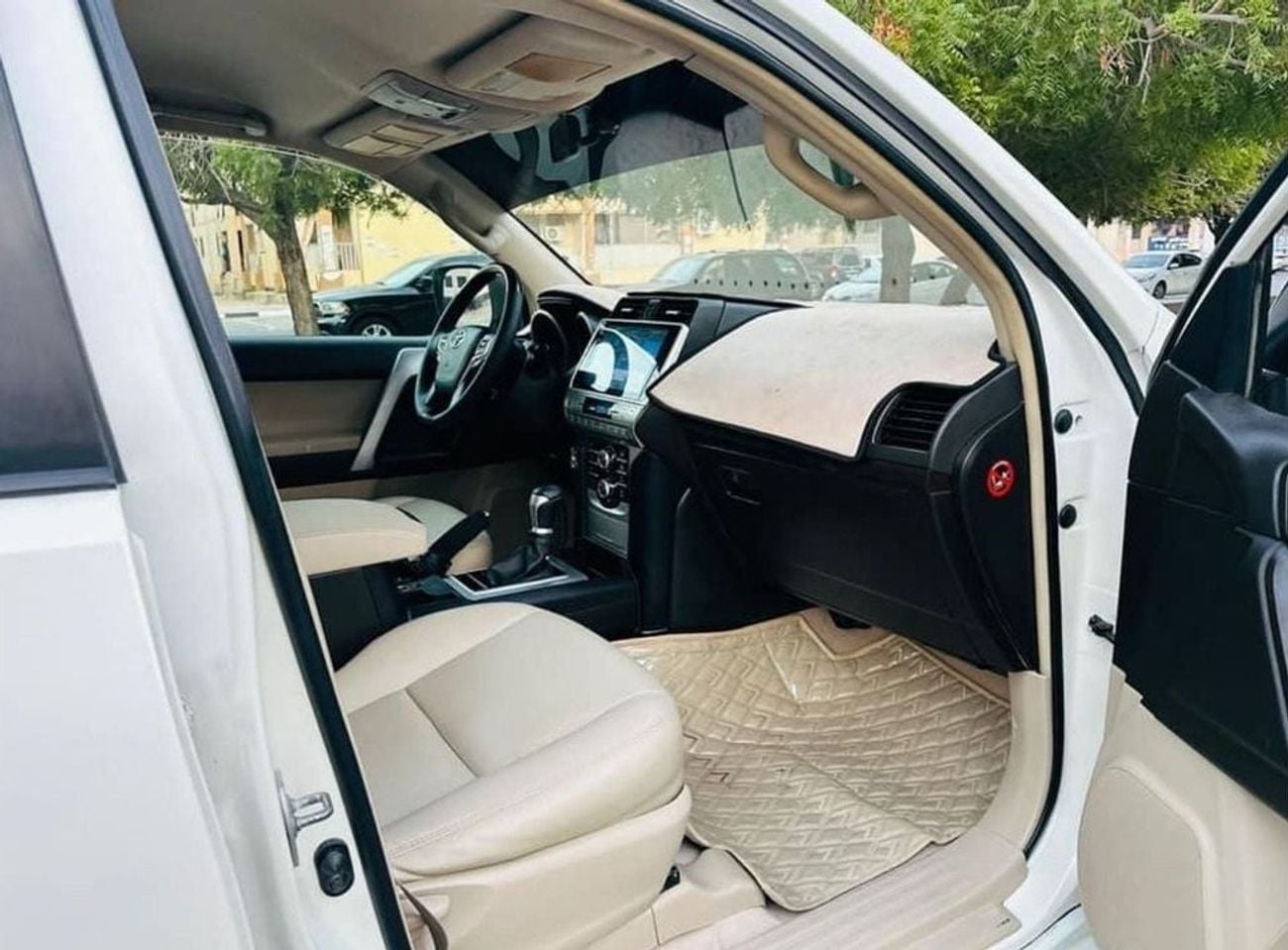 Toyota Prado TX-L 2012 LHD Petrol Engine Top Of The Range Very Clean Title and Perfect