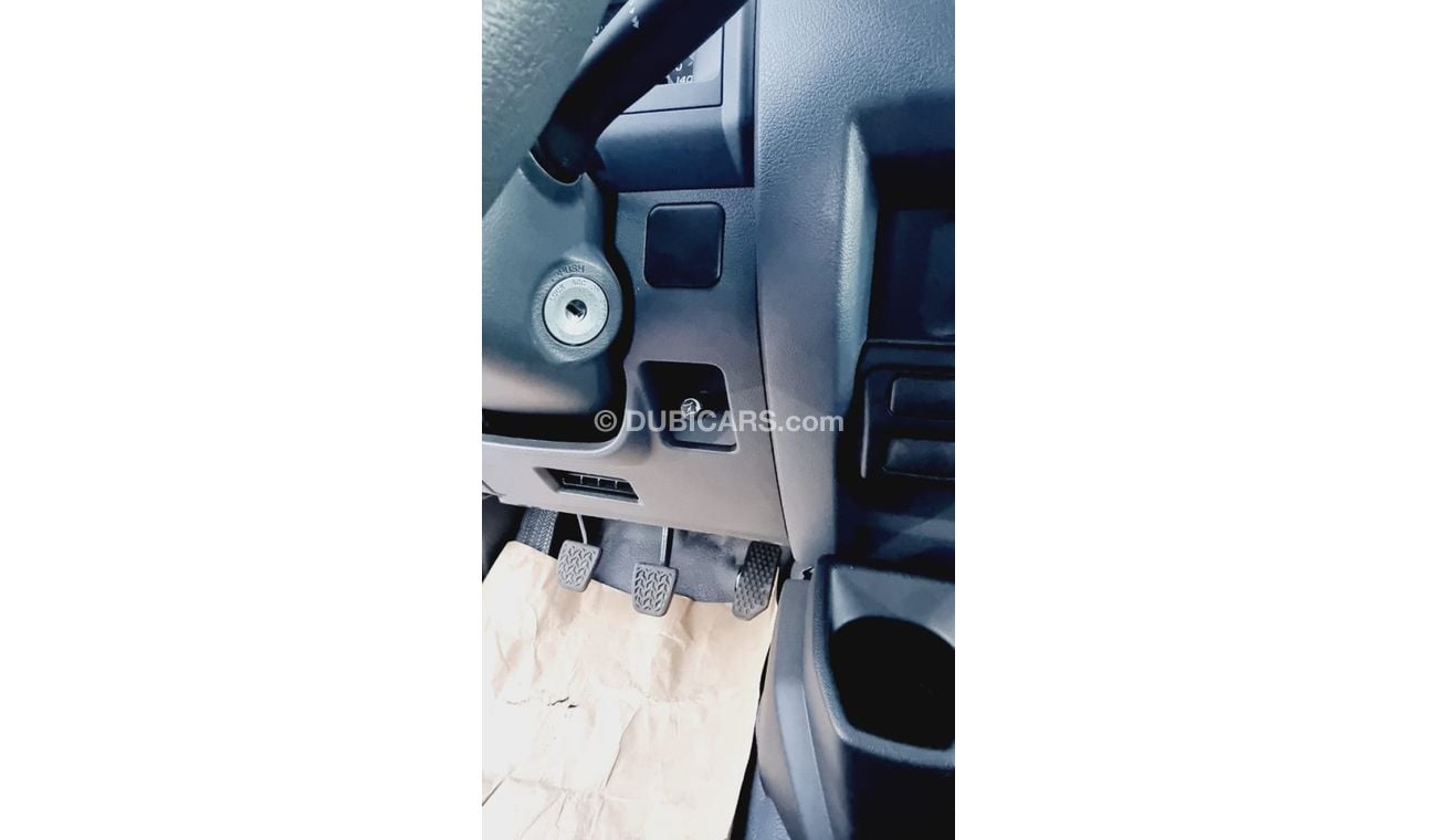 تويوتا لاند كروزر بيك آب DC TOYOTA LAND CRUISER PICK UP DOUBLE CABIN 4.2L DIESEL (2023) | HZJ79 |