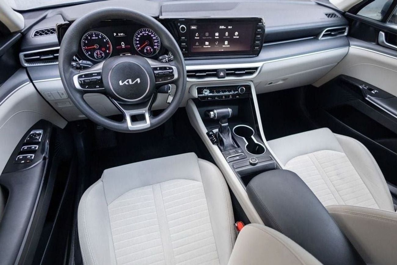 Kia K5 2.0L LX Kia K5 2023 GCC under Agency Warranty with Flexible Down-Payment.