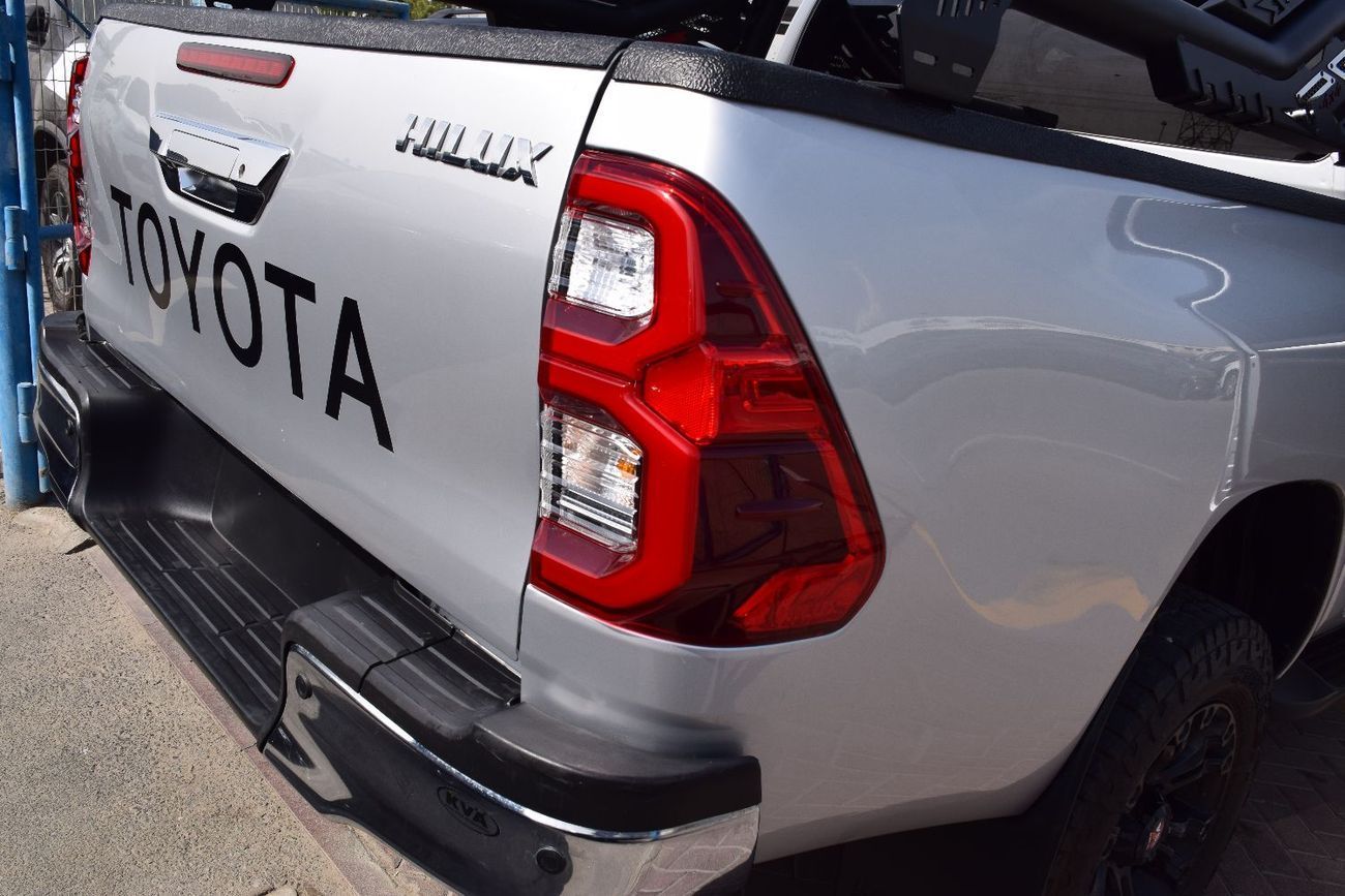 Toyota Hilux 4X4 DIESEL 2.8L Right Hand (Export Only)