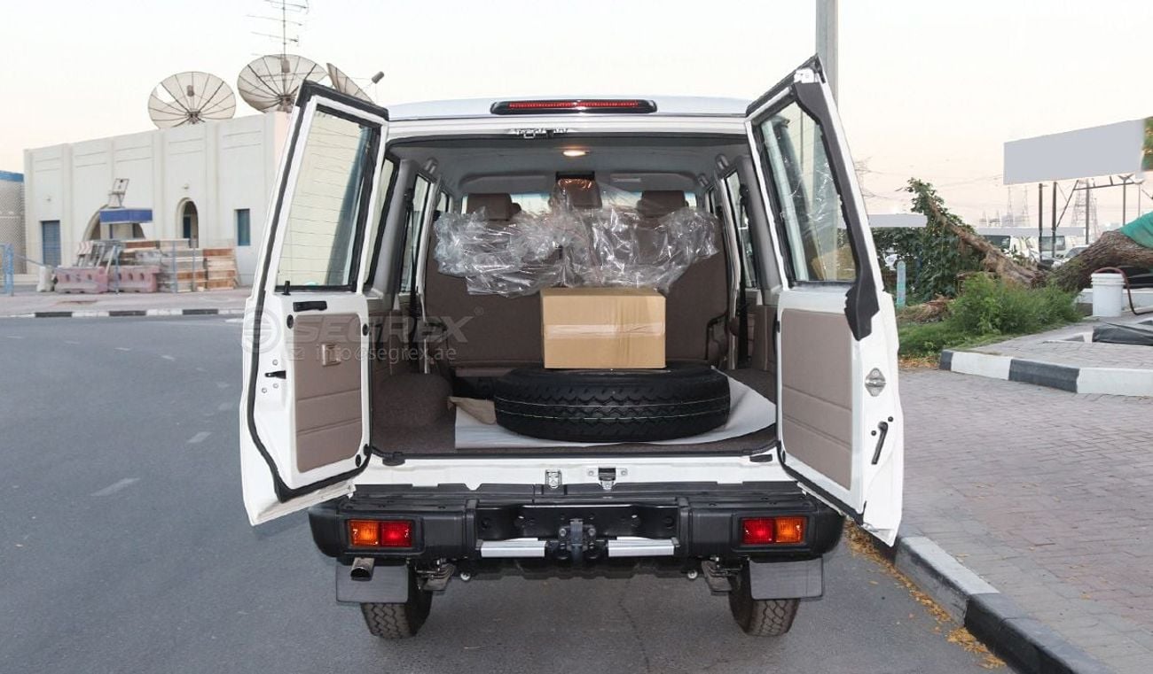 تويوتا لاند كروزر 70 2025 Model Toyota Land Cruiser Hardtop LC76, 2.8L Diesel 4WD 5M/T
