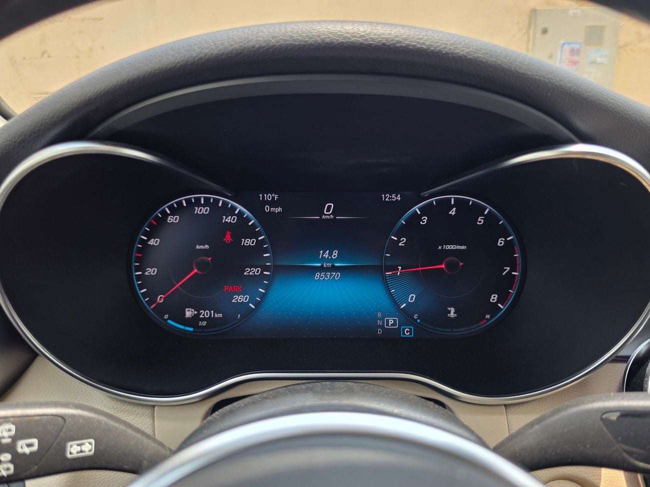 Mercedes Benz GLC 300 STD (NON GCC)