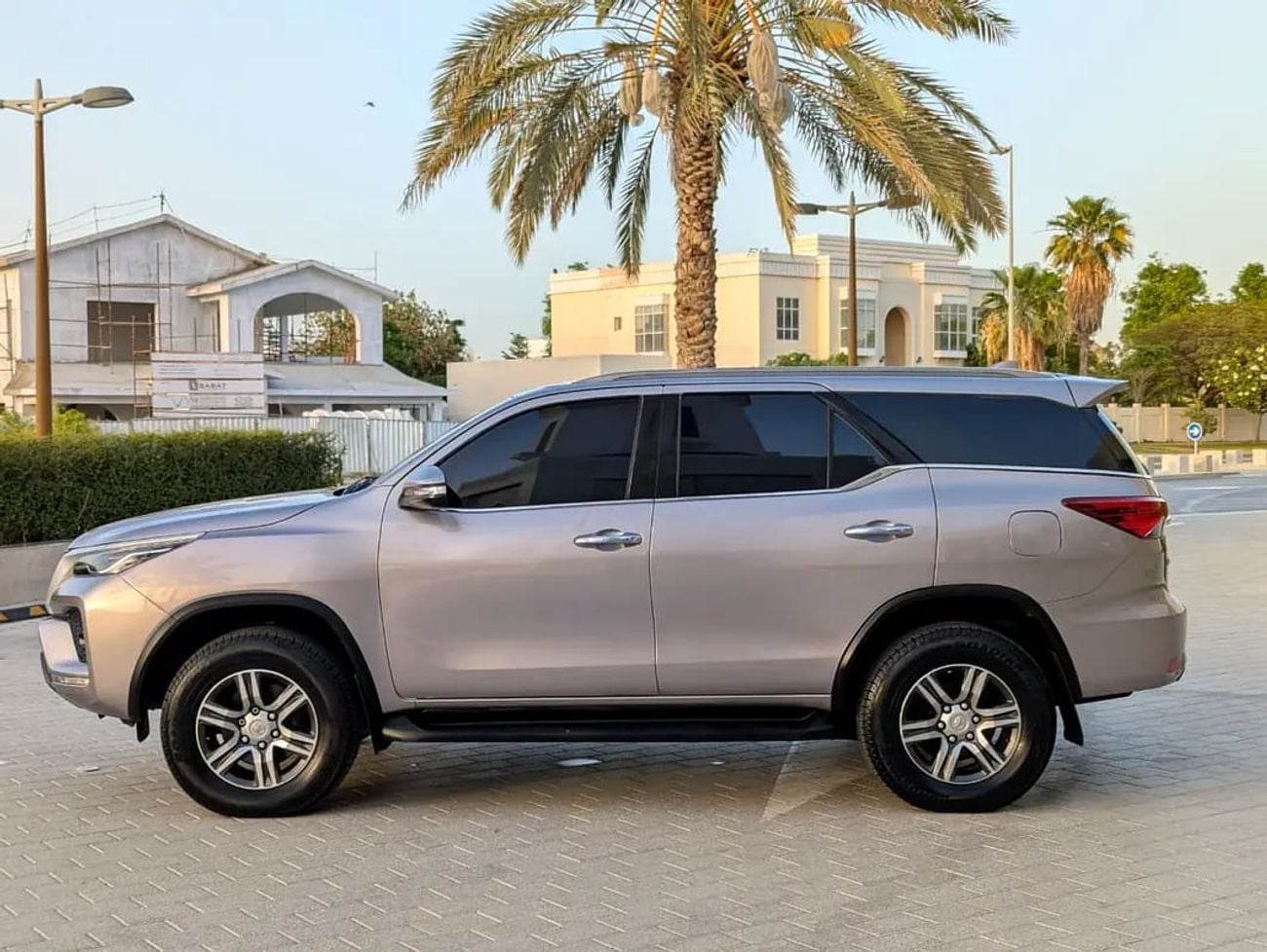 Toyota Fortuner Facelifted V4 2.7L EXR GCC Specs In Excellent Condition