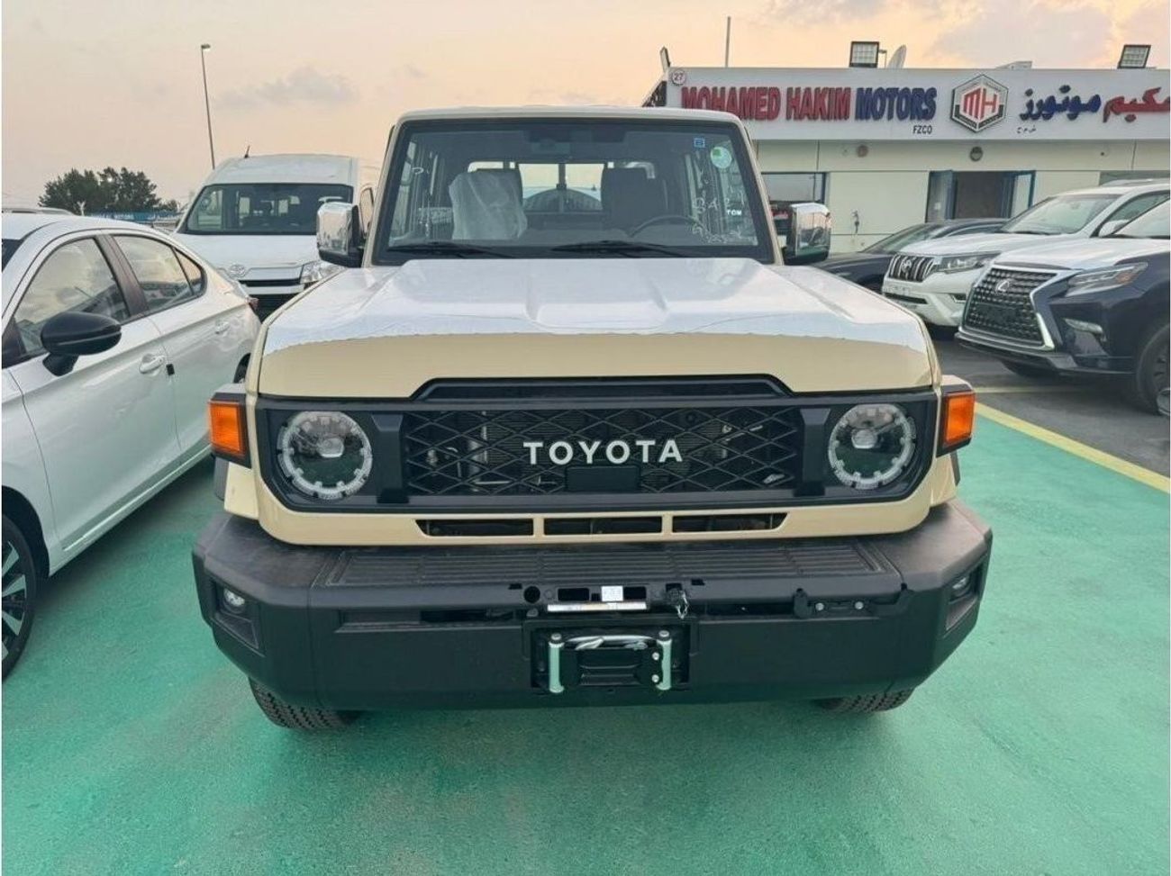 Toyota Land Cruiser Pick Up 2.8L DIESEL AUTOMATIC DOUBLE CABIN FULL OPTION 2024 GCC