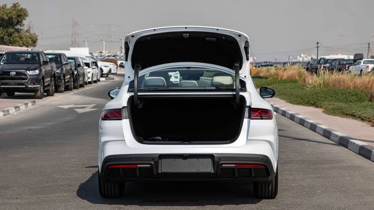 BYD Qin L DM-i 80KM SUPERIOR EDITION | 2025 | Ready Stock Limited QTY | For Local Registration +10%