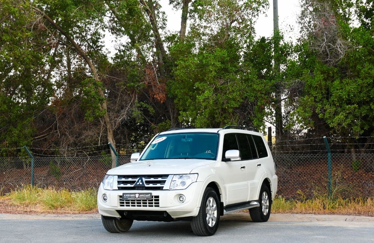 Mitsubishi Pajero 2014 Mitsubishi Pajero, Gulf specification, excellent condition, GLS Midline