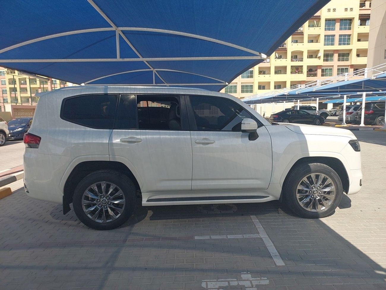 تويوتا لاند كروزر GXR 4 | بدون دفعة مقدمة | اختبار القيادة في المنزل