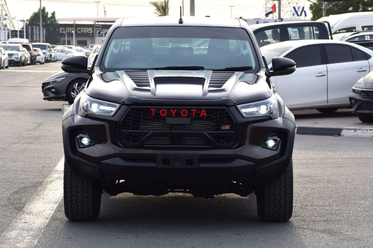 Toyota Hilux 4X4 DIESEL 2.8L Right Hand (Export Only)