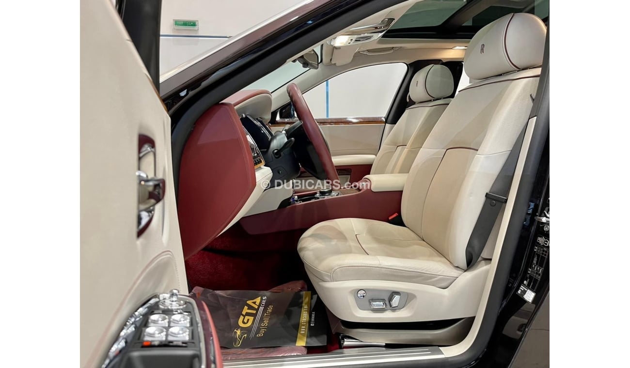 رولز رويس جوست 2014 Rolls Royce Ghost V Edition 4 Buttons LWB, One Years Warranty, Rolls Royce Service History, GCC