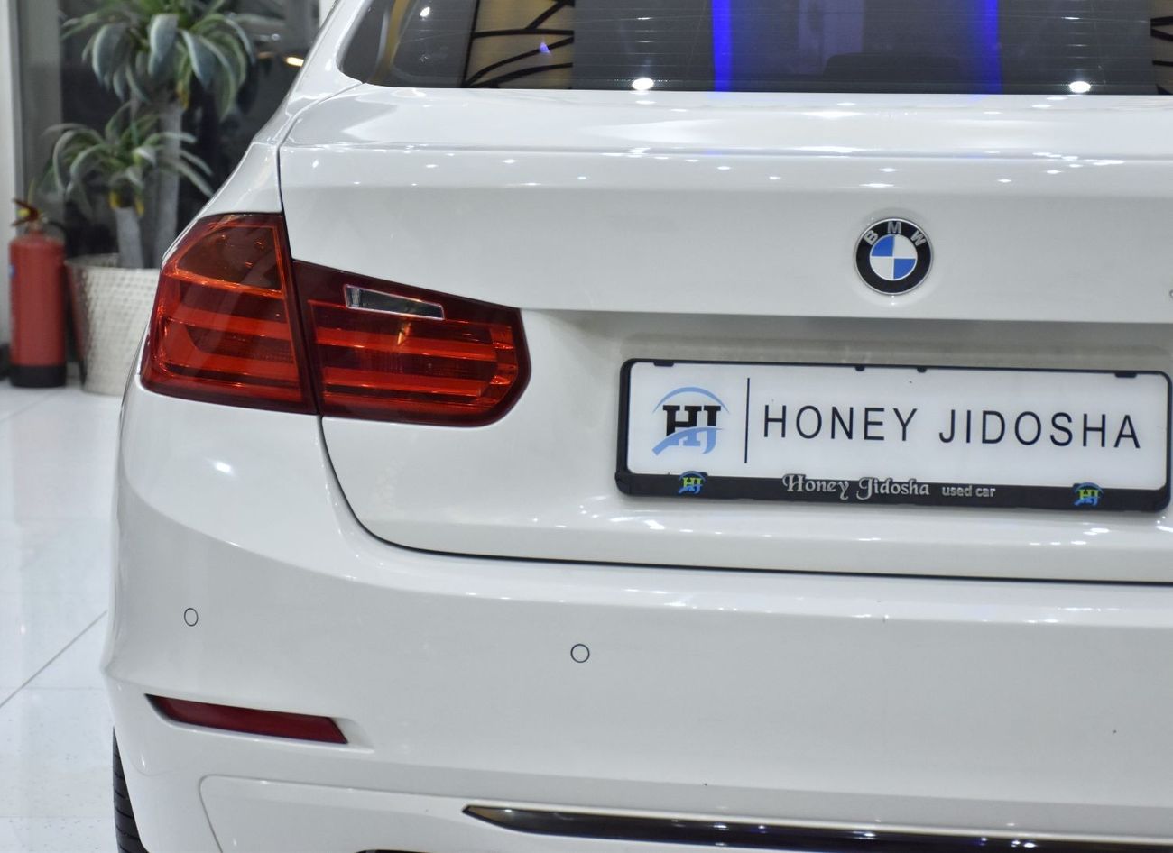 بي أم دبليو 328i EXCELLENT DEAL for our BMW 328i Sport ( 2014 Model ) in White Color GCC Specs