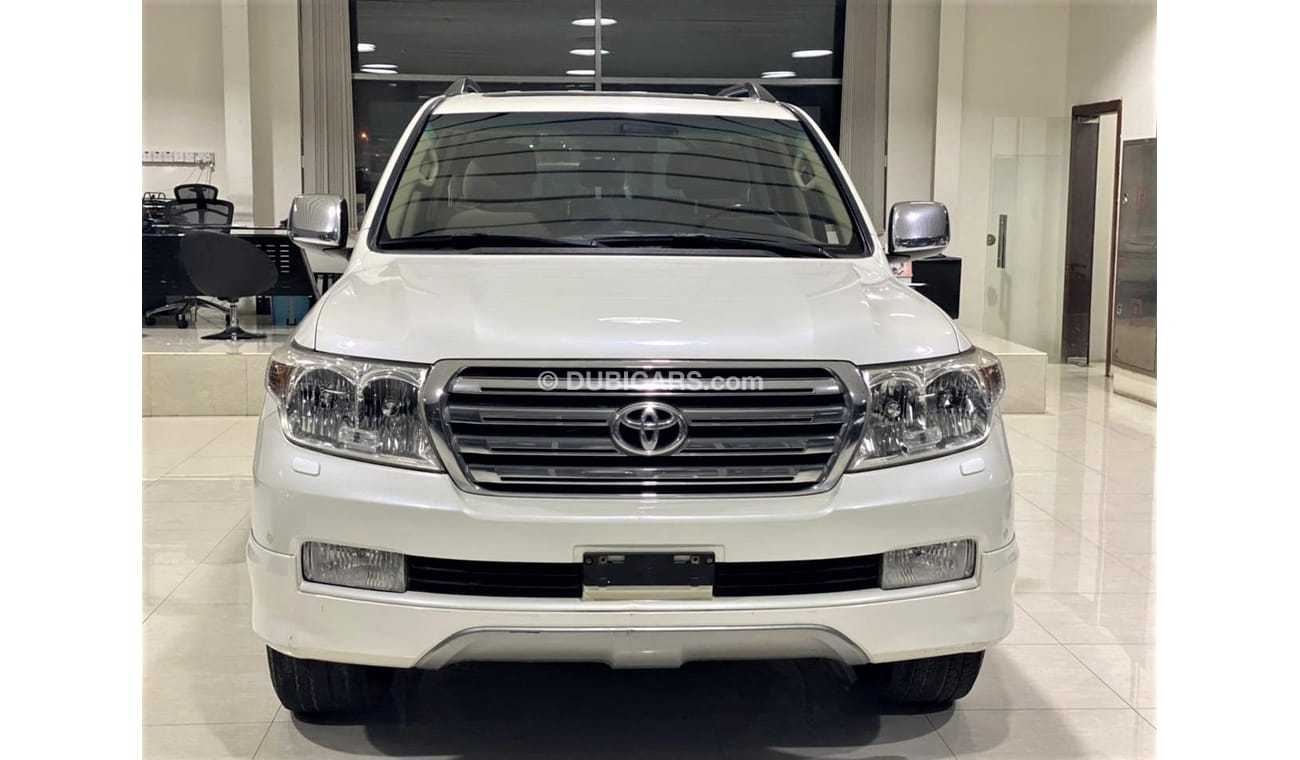Toyota Land Cruiser TOYOTA LAND CRUISER 2011 GXR V6 GCC WITH SUNROOF