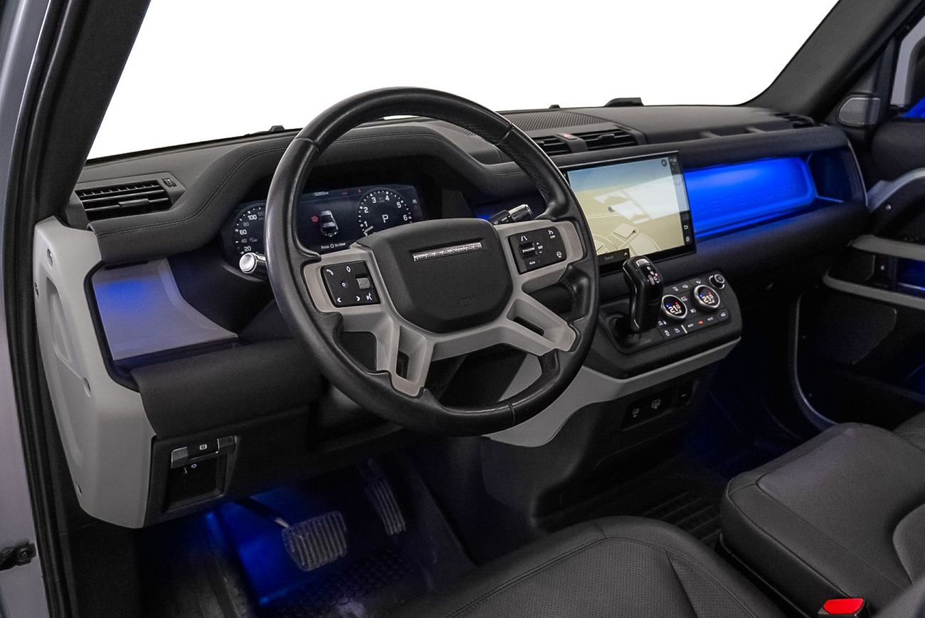 لاند روفر ديفندر P400 90 First Edition 3.0L (6 Seater)