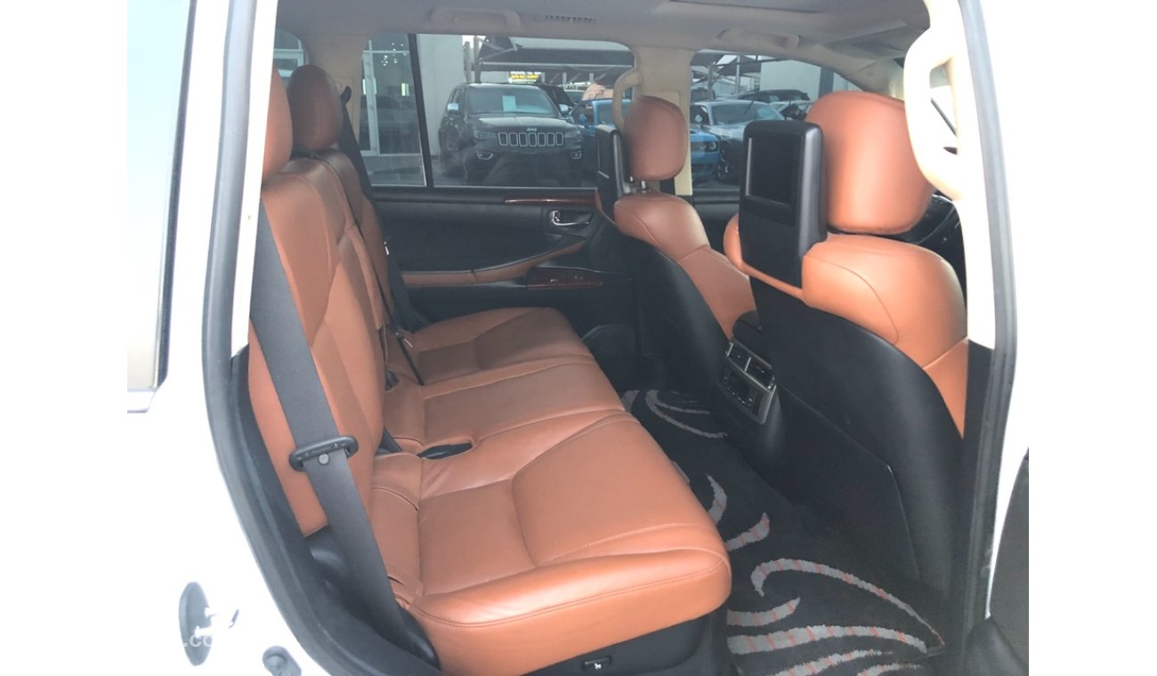 Lexus LX570 Model 2015 face change 2020  GCC car prefect condition full option low mileage