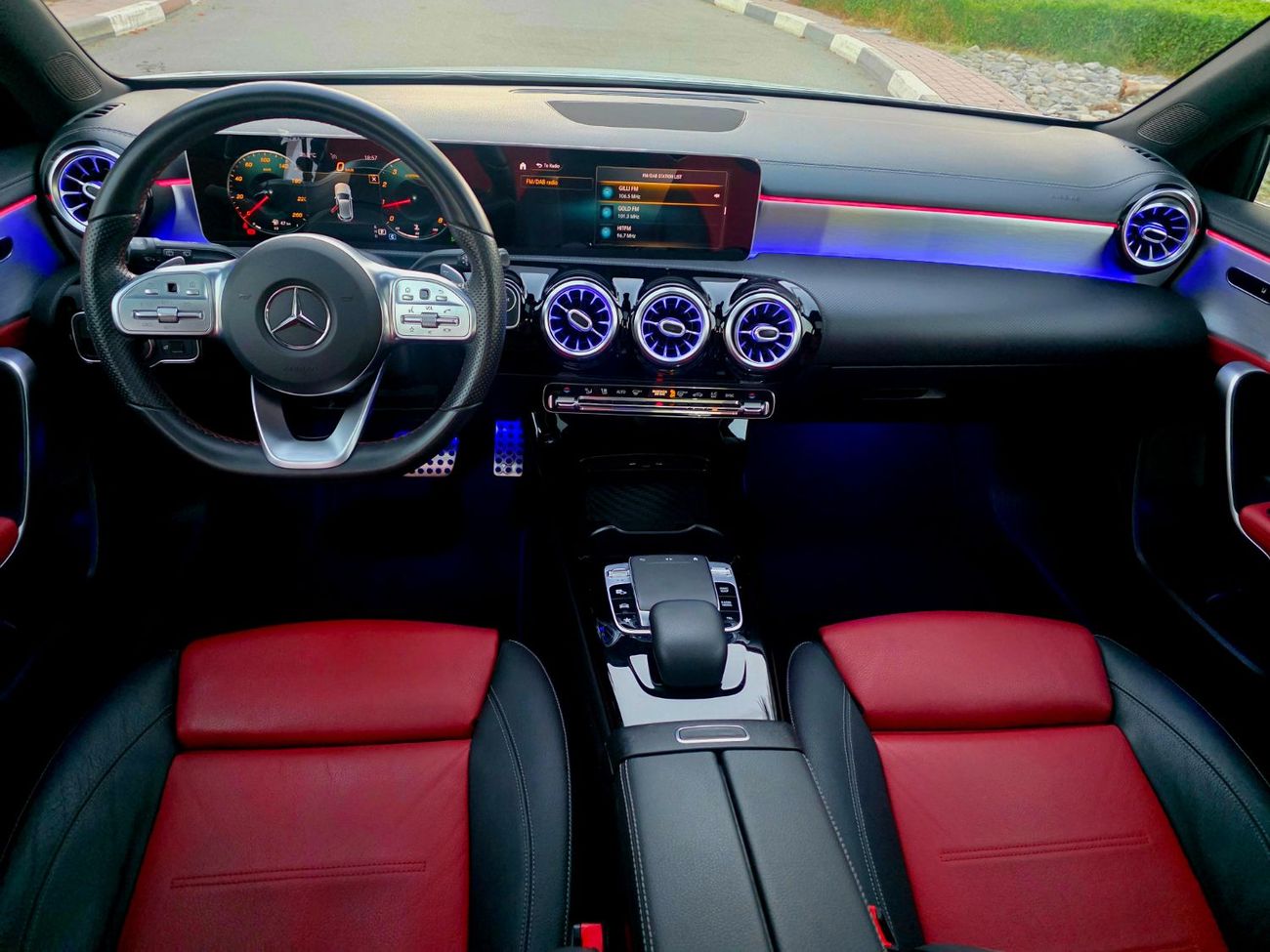 مرسيدس بنز A 250 Premium 2.0L