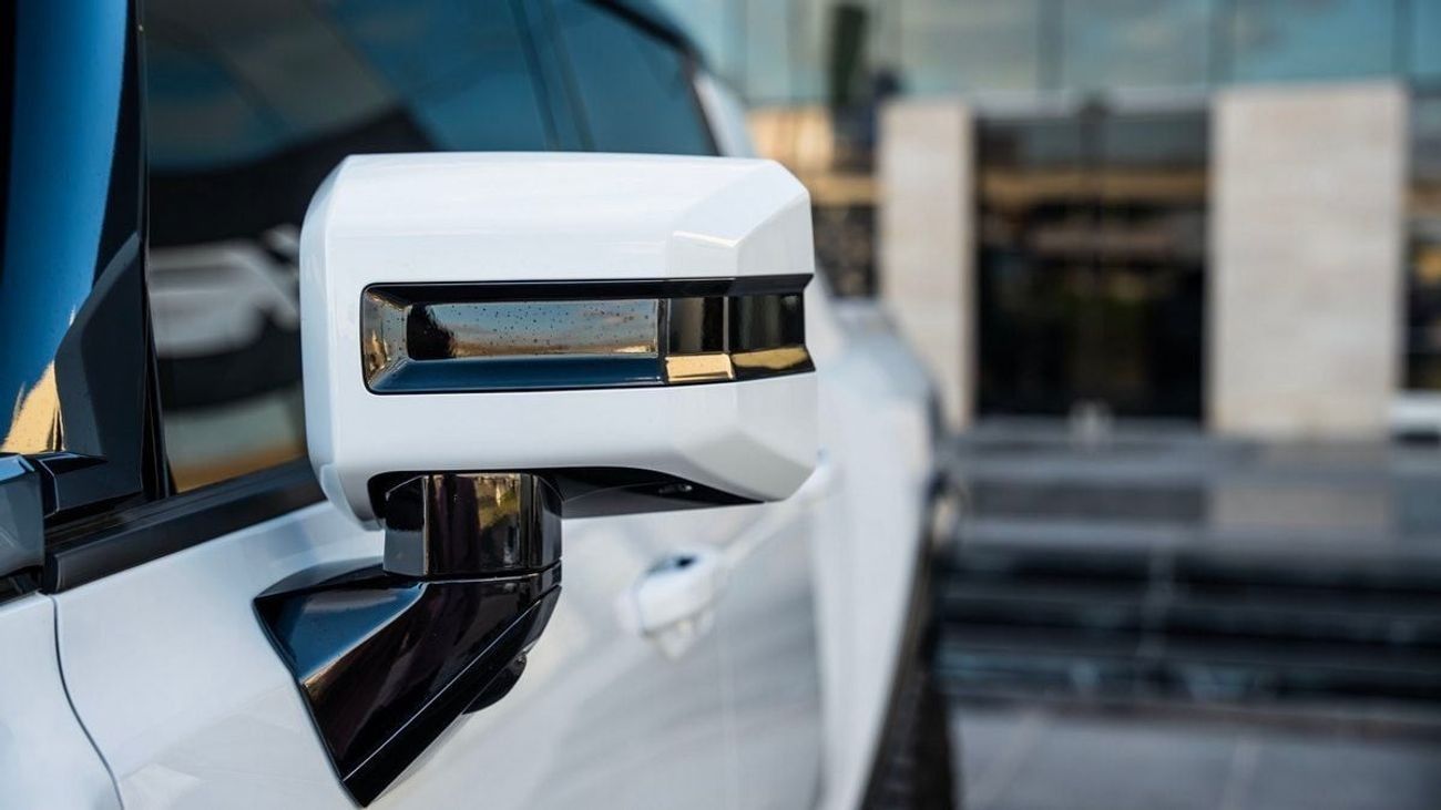 جي أم سي همر EV SUT Edition 1 - 2022 - American Specs