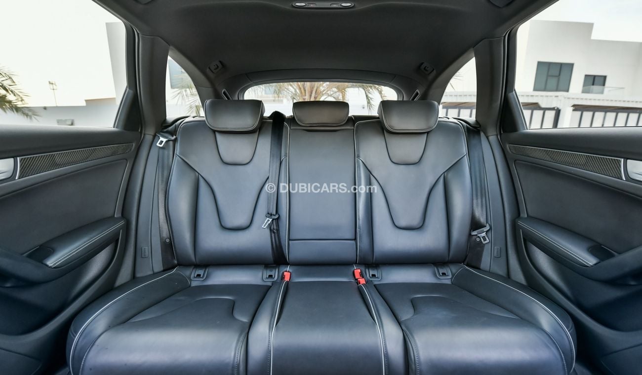 Audi RS4 Avant - 3 Y Warranty - GCC - AED 2,855 Per Month - 0% Downpayment