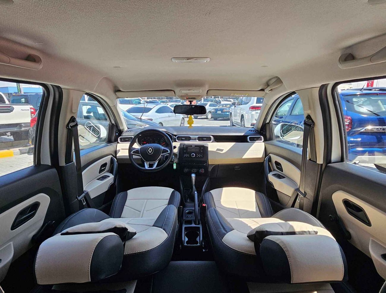 Renault Duster / LEATHER SEATS/ ALLOY RIMS/ SAME COLOR BODY/ LOW MILEAGE/ 475 MONTHLY/ LOT#38523