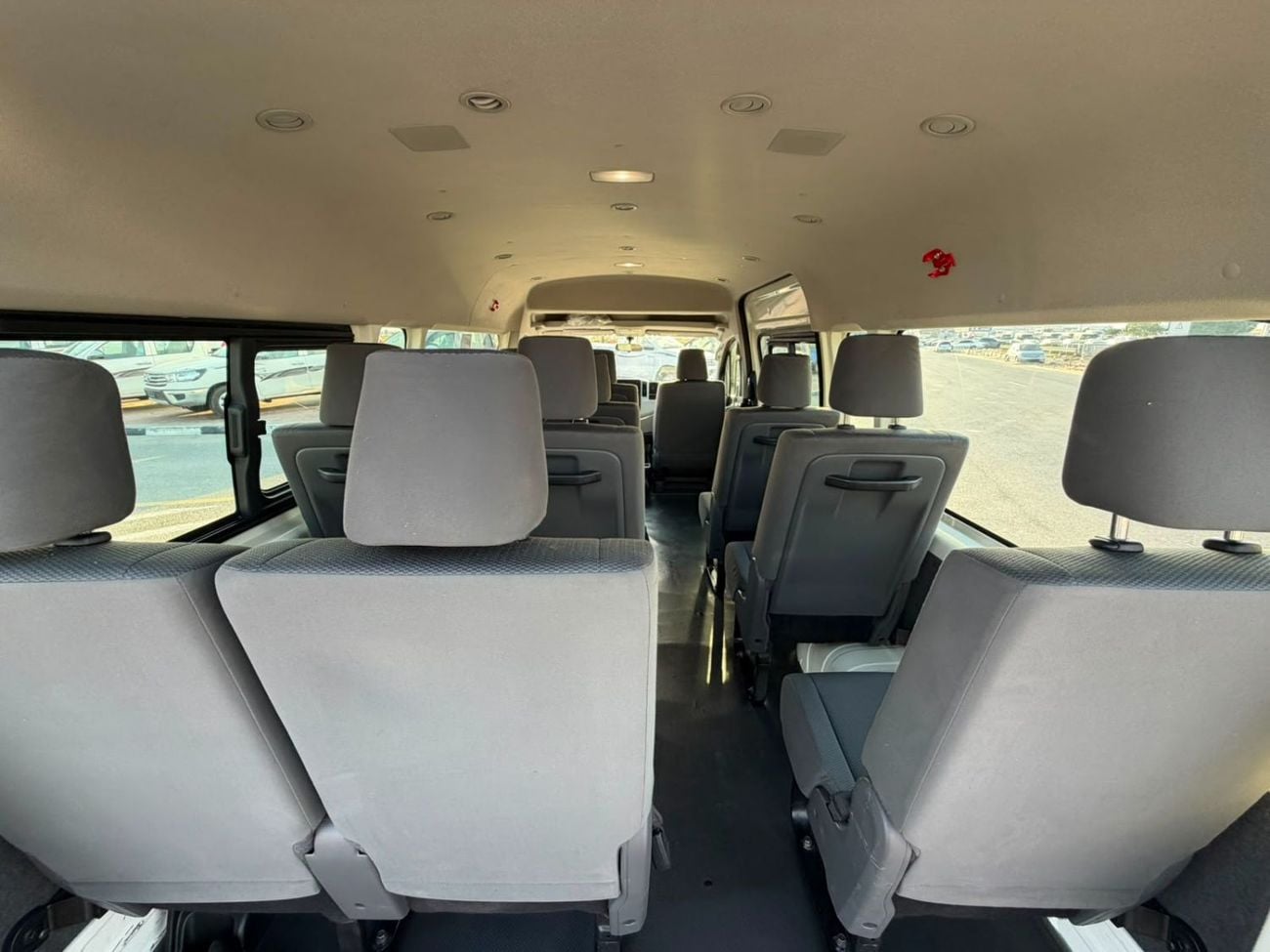 تويوتا هاياس 2020 Toyota Hiace 3.5L V6 GCC- Passenger - Patrol - Manual - 13 Seater - No Accident