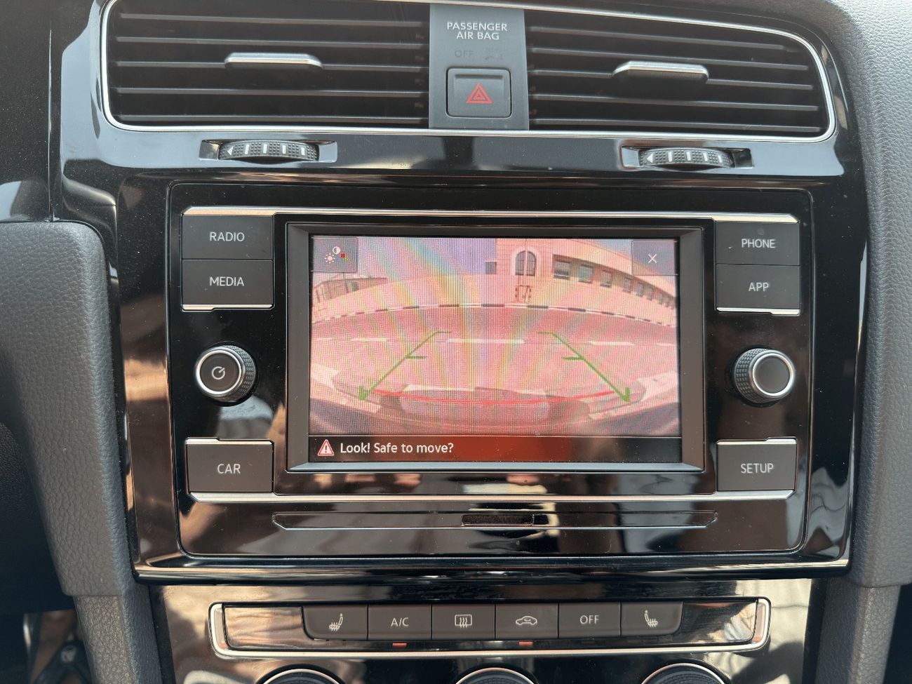 Volkswagen Golf GTI Sport 2.0T