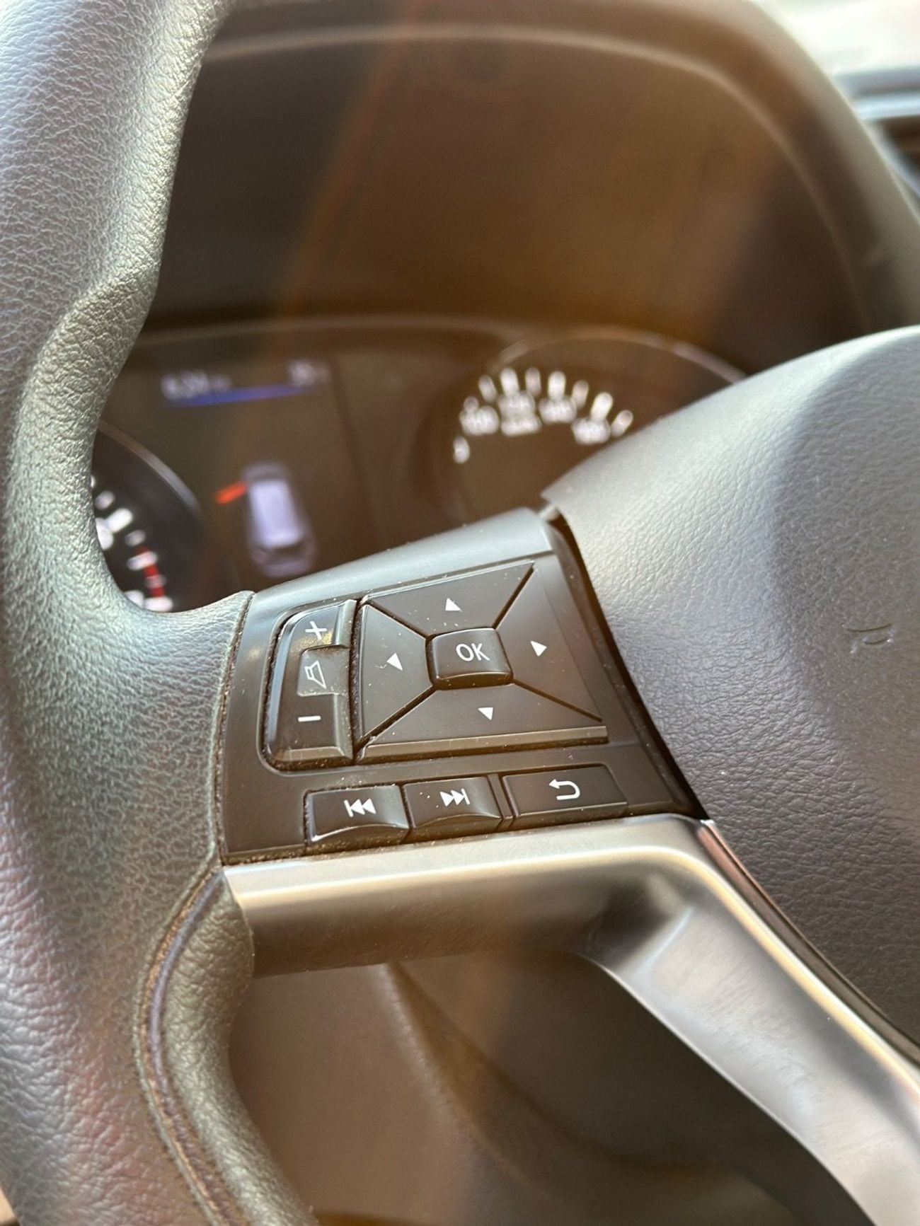 نيسان إكس تريل SV 2.5L