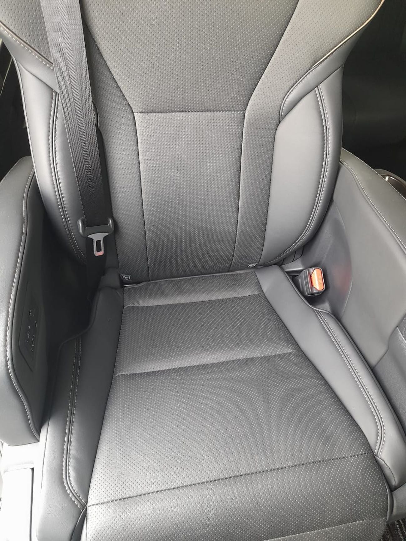 تويوتا ألفارد Executive Lounge