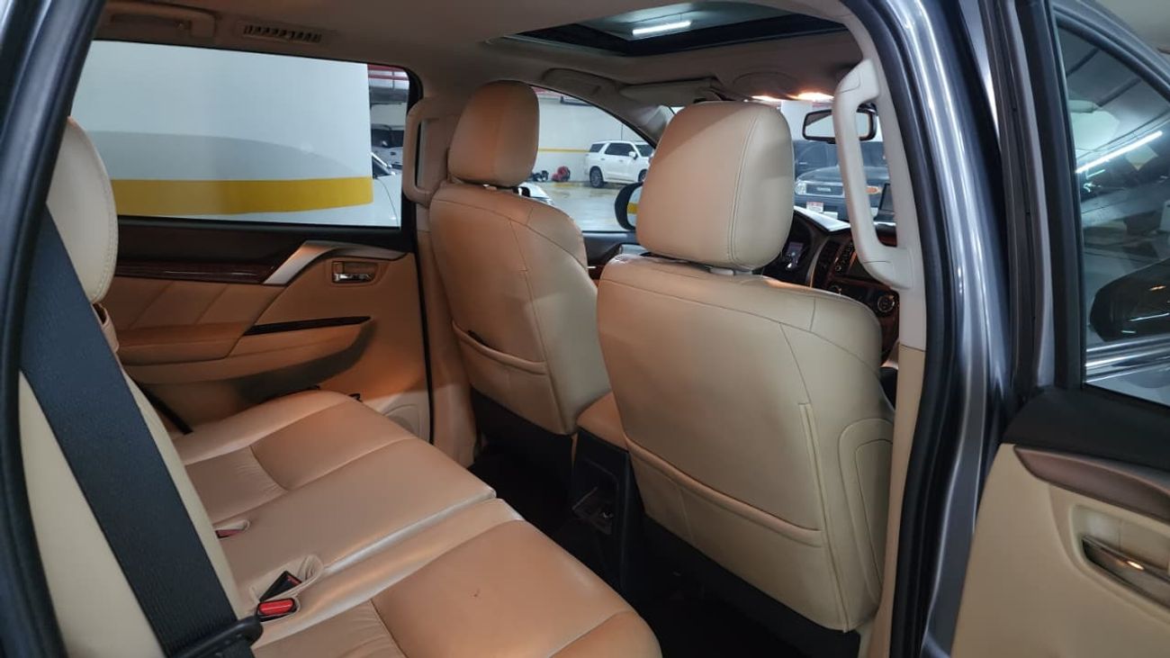 ميتسوبيشي مونتيرو سبورت GLS Premium 3.0L (7 Seater)