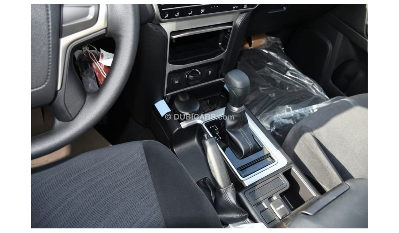 Toyota Prado Toyota Prado 2.7 V4 TX With Sunroof Spare down