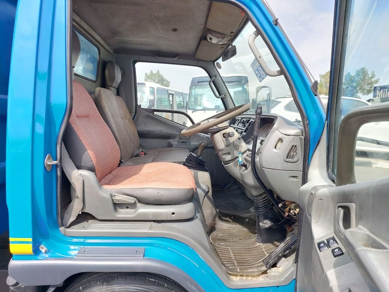 Mitsubishi Fuso Canter (RAMADAN OFFER) MITSUBISHI CANTER TRUCK RHD 1998 MODEL 4.5 L DIESEL MANUAL(PM30616)