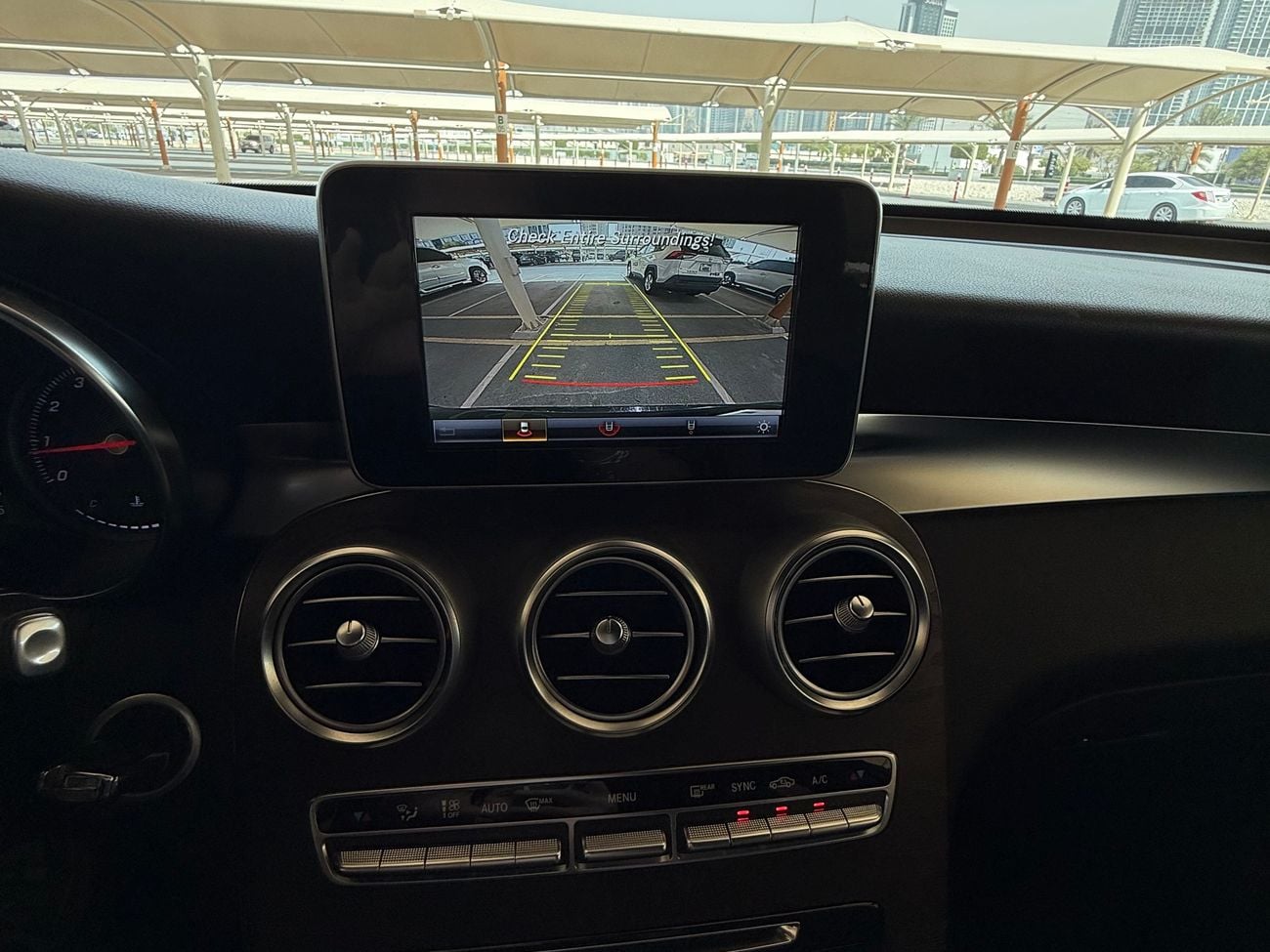 مرسيدس بنز GLC 300 E 4MATIC PREMIUM