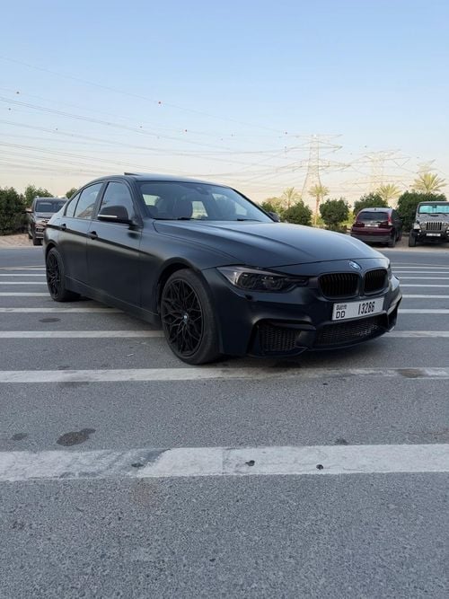 BMW 330e BMW