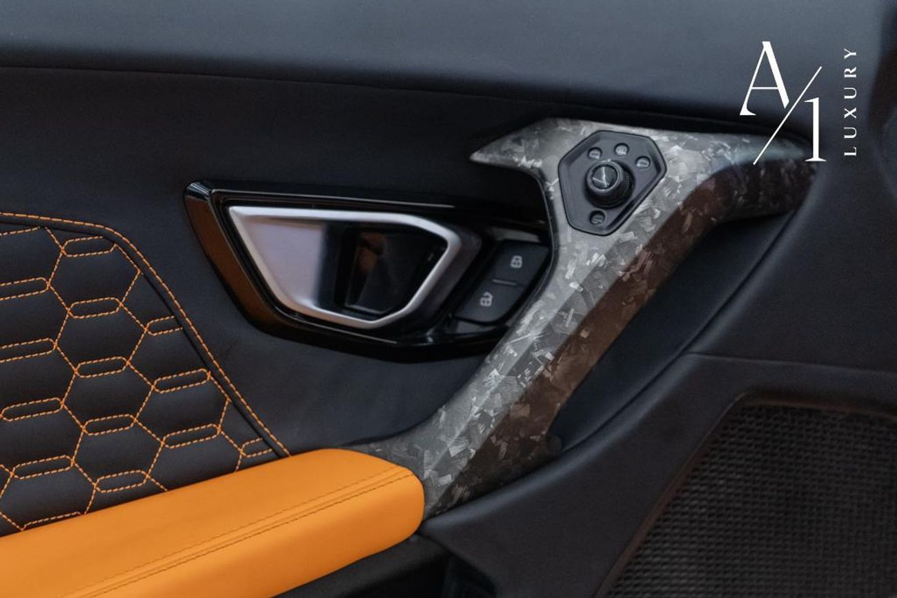 Lamborghini Huracan 2019 Lamborghini Huracan, Warranty, Excellent Condition, 602HP