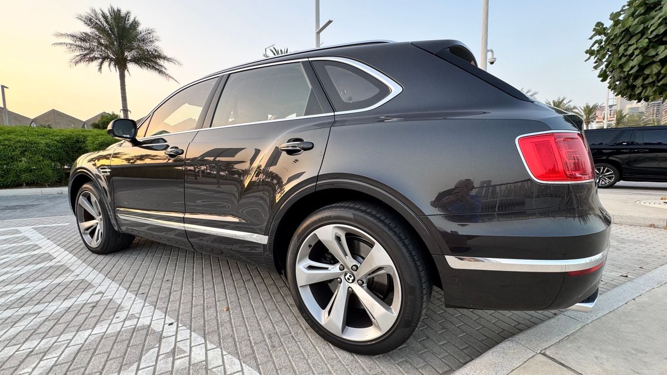 Bentley Bentayga Bentayga W12 4 seats “Exclusively for the true millionaire.”