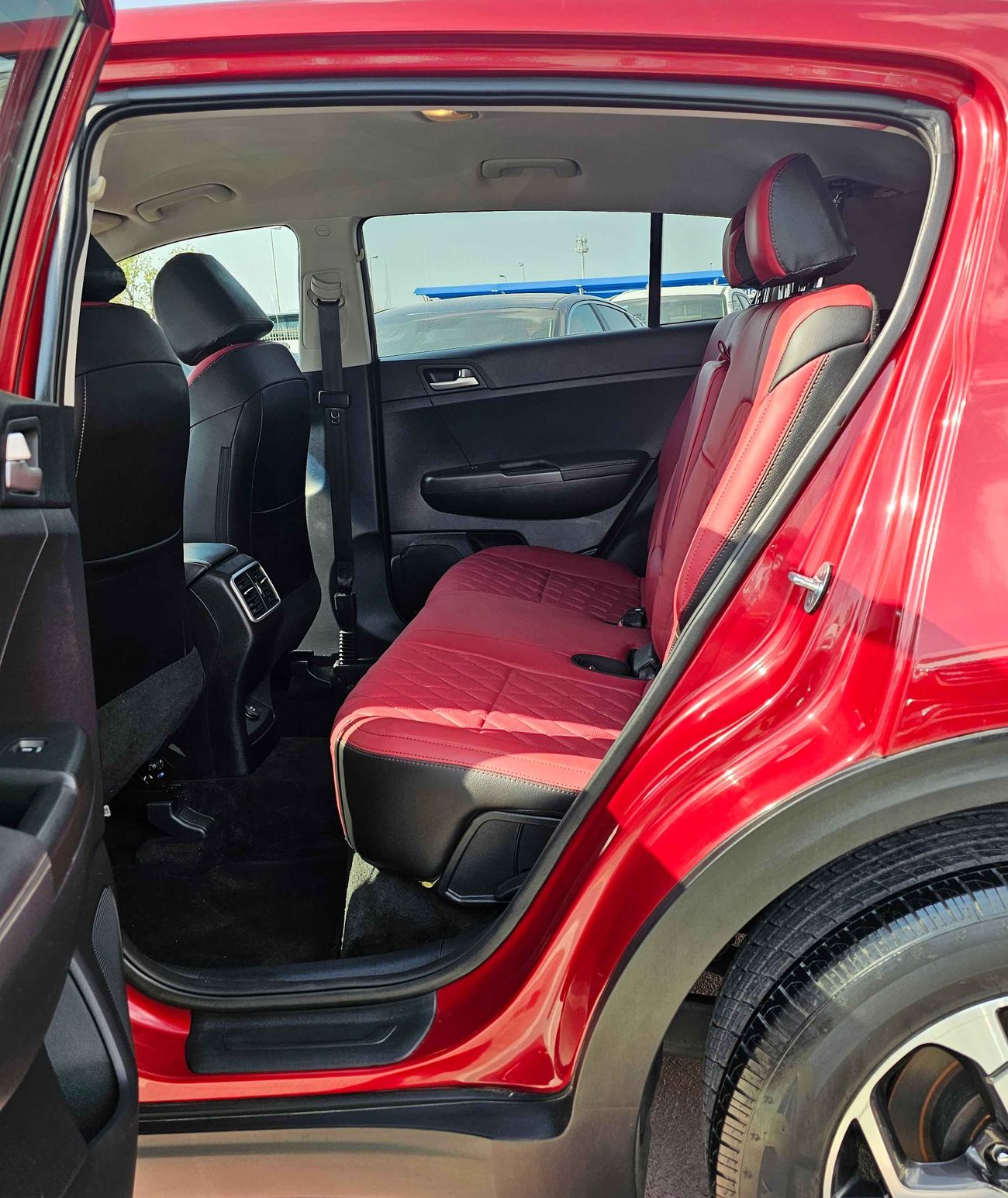 كيا سبورتيج LX // 659 AED Monthly // MID OPT // ORG AIRBAG (LOT # 37452)