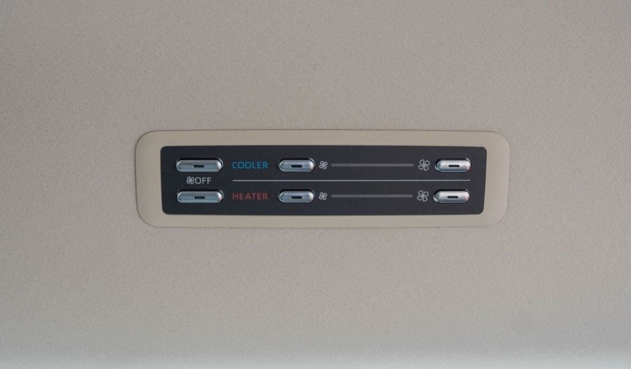 تويوتا هاياس 2025 Toyota Hiace GL 2.8L MT Diesel with Leather Seat