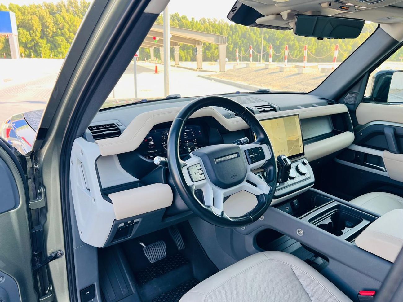 Land Rover Defender 110 SE P400 3.0L