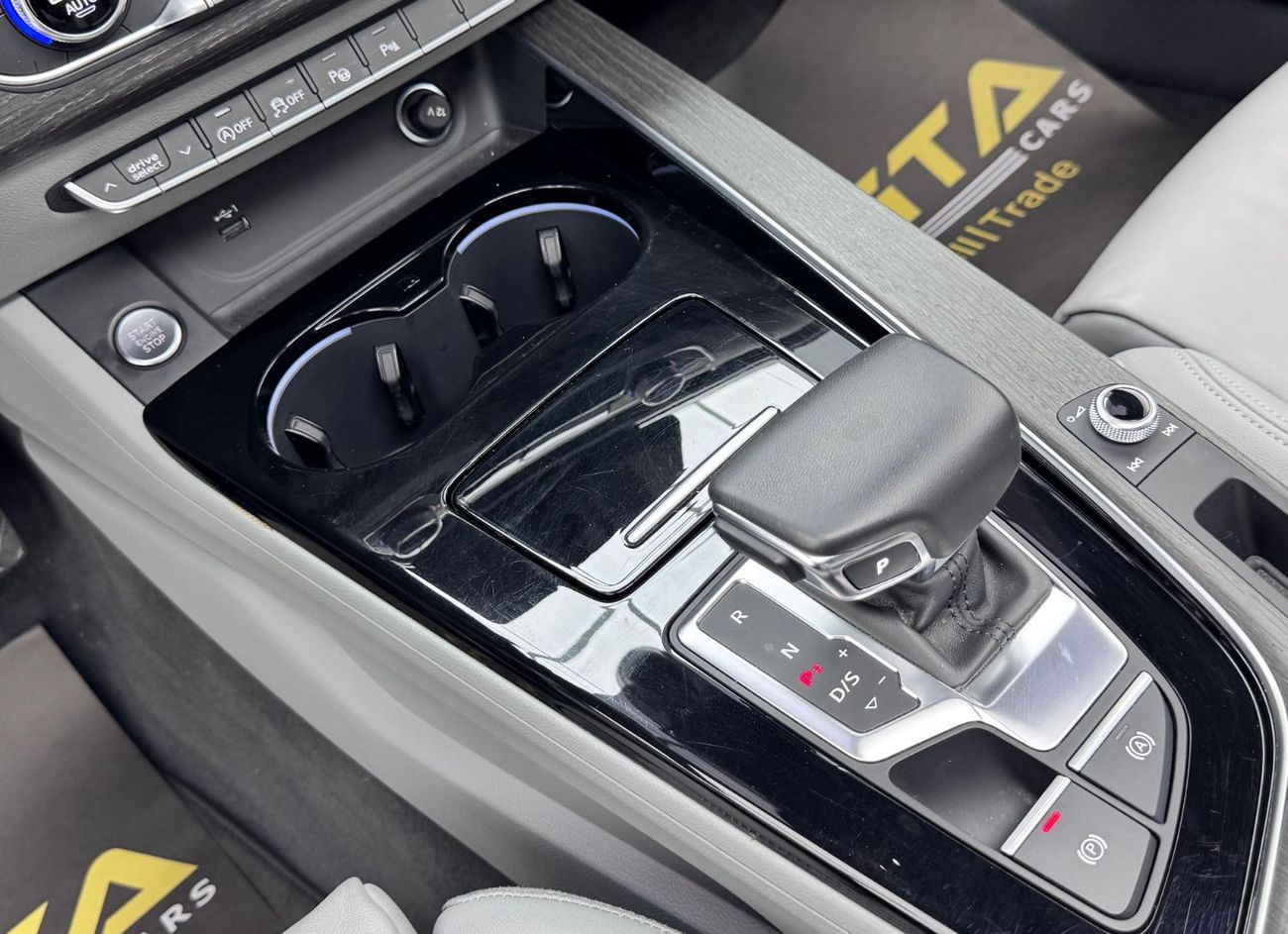 Audi A4 35 TFSI S Line 2.0L 2023 Audi A4 35 TFSI S-line, 2027 Full Audi Warranty + Service Contract, Excelle