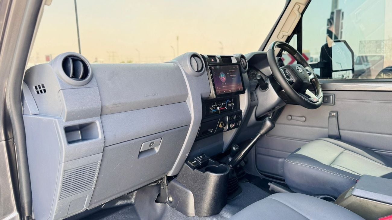 Toyota Land Cruiser Pick Up SINGLE CABIN | MANUAL TRANSMISSION | 4.5L DIESEL ENGINE | BULL BAR | RHD